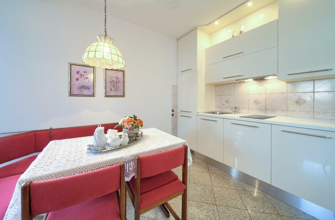 Apartment Punat Ngoại thất bức ảnh
