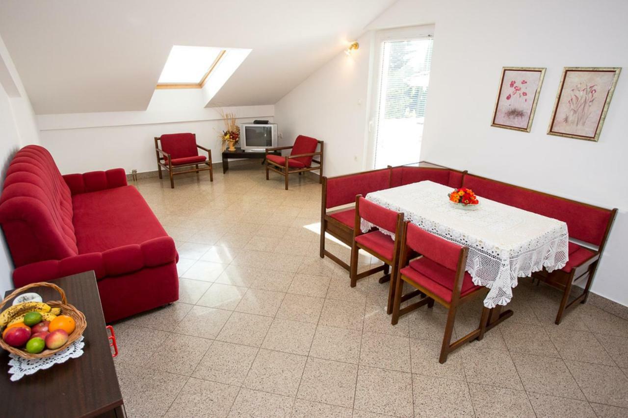 Apartment Punat Ngoại thất bức ảnh